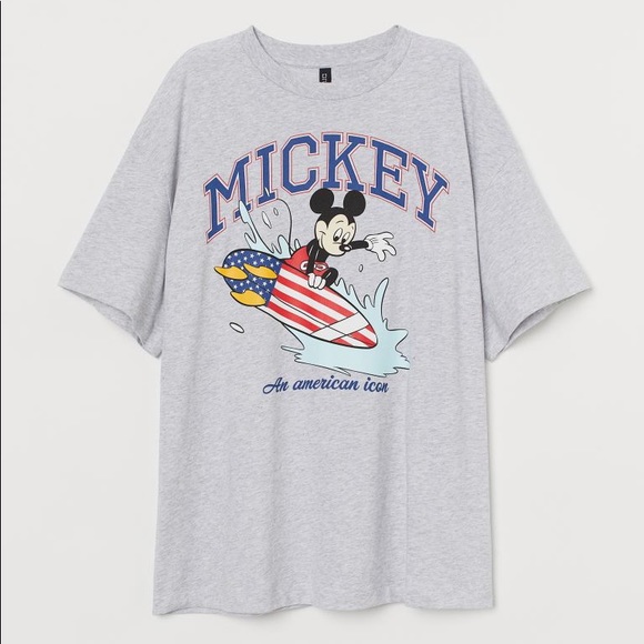 3/$35 or 4/$45 H&M Mickey Graphic Oversized Tee - Picture 1 of 4